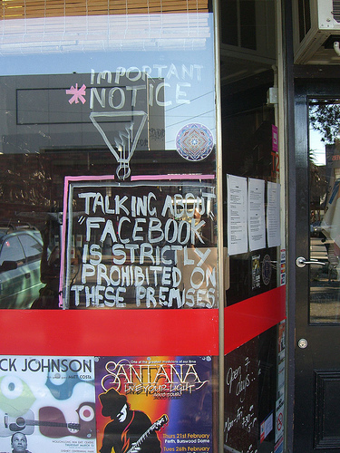 what is the impact of facebook messages on internet marketing